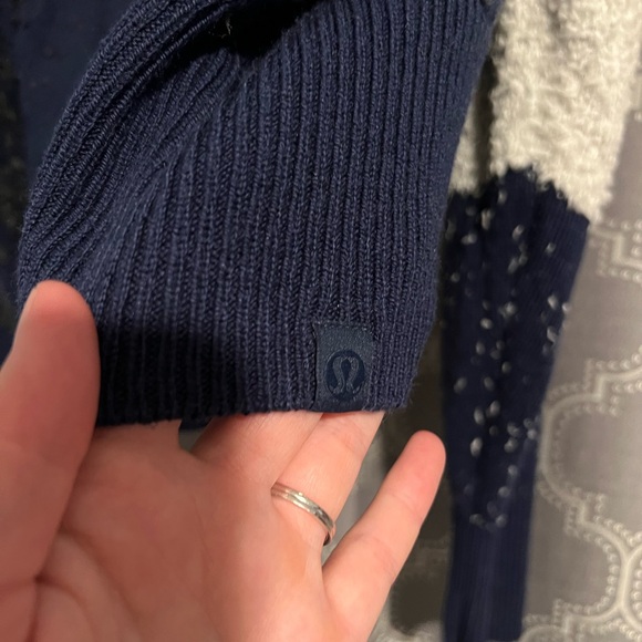 Lululemon Wool Turtleneck - Picture 2 of 4